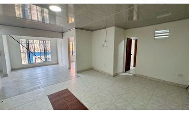 Casa con apartamentos y local en venta Barrio El Centro Palmira Valle