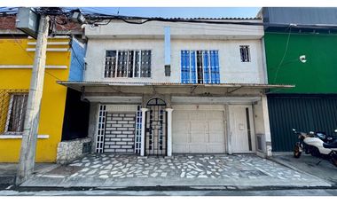 Casa con apartamentos y local en venta Barrio El Centro Palmira Valle