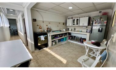 Casa con apartamentos y local en venta Barrio El Centro Palmira Valle