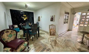 Casa con apartamentos y local en venta Barrio El Centro Palmira Valle