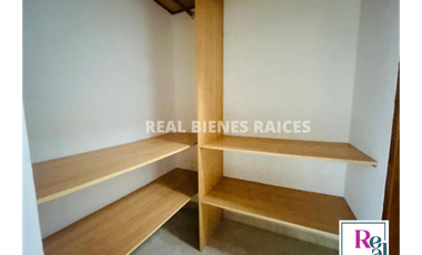  ¡Se Arrienda Casa en Unidad Abierta!