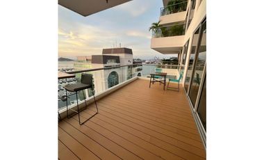 EN VENTA APARTAMENTO LUXURY FRENTE A  MARINA INTERNACIONAL