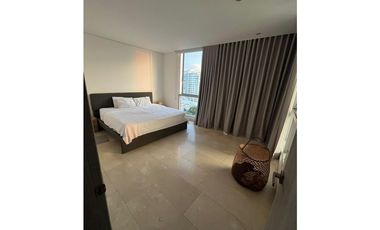 EN VENTA APARTAMENTO LUXURY FRENTE A  MARINA INTERNACIONAL