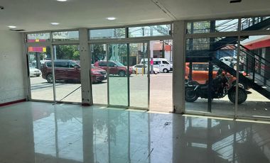 Local con Bodega comercial