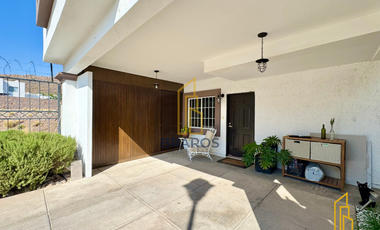 CASA CON EXCEDENTE EN PUENTE DE PIEDRA