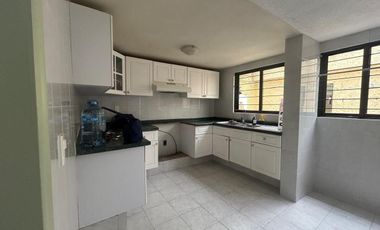 Casa Amplia en Renta Jardines de San Mateo