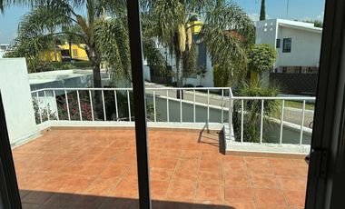 Casa en venta Fracc El Lucero San Pedro Cholula, 3  recámaras en PB