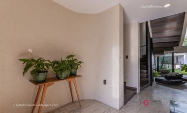 Casa de lujo en venta con alberca 5 habitaciones Residencial Victoria; Expo