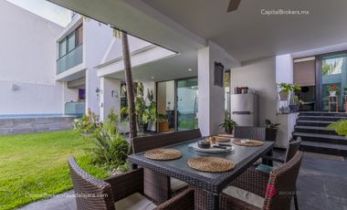 Casa de lujo en venta con alberca 5 habitaciones Residencial Victoria; Expo