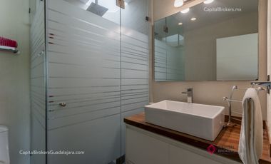 Casa de lujo en venta con alberca 5 habitaciones Residencial Victoria; Expo