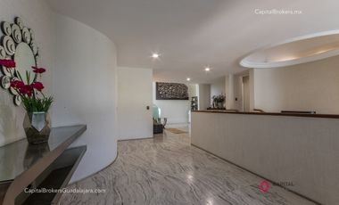 Casa de lujo en venta con alberca 5 habitaciones Residencial Victoria; Expo