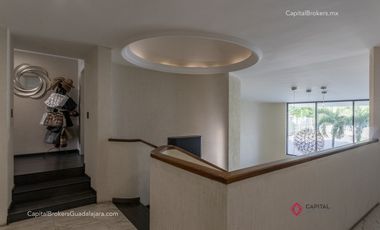 Casa de lujo en venta con alberca 5 habitaciones Residencial Victoria; Expo