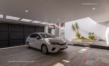 Casa de lujo en venta con alberca 5 habitaciones Residencial Victoria; Expo