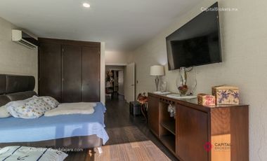 Casa de lujo en venta con alberca 5 habitaciones Residencial Victoria; Expo