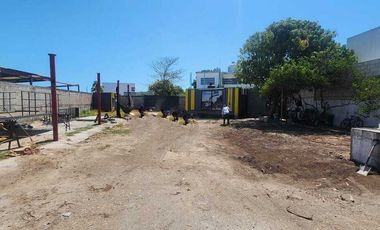 SE RENTA PATIO DE MANIOBRAS CON INSTALACIÓN HIDRÁULICA, COMPLETAMENTE BARDEADO