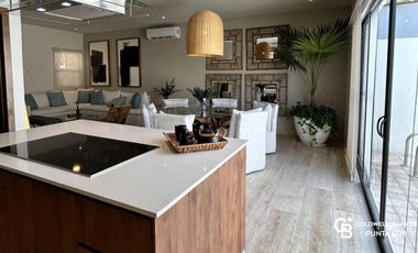 Casa en Venta en Residencial Arbolada Cancún 3 recámaras con alberca