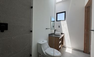 CASA CON ALBERCA EN VENTA EN PALMAS GREEN