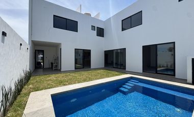 CASA CON ALBERCA EN VENTA EN PALMAS GREEN