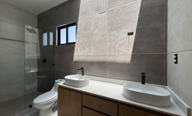 CASA CON ALBERCA EN VENTA EN PALMAS GREEN