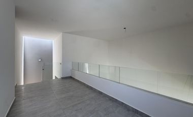 CASA CON ALBERCA EN VENTA EN PALMAS GREEN