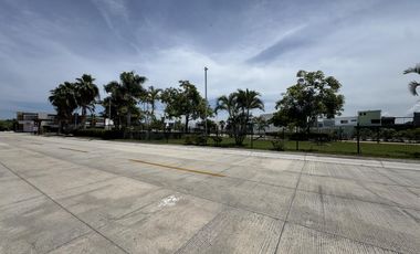 CASA CON ALBERCA EN VENTA EN PALMAS GREEN