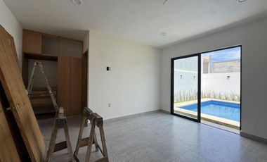 CASA CON ALBERCA EN VENTA EN PALMAS GREEN