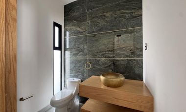 CASA CON ALBERCA EN VENTA EN PALMAS GREEN