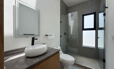 CASA CON ALBERCA EN VENTA EN PALMAS GREEN