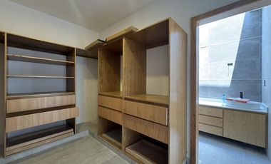 CASA CON ALBERCA EN VENTA EN PALMAS GREEN