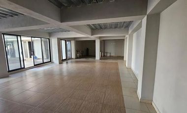 VENTA DE PLAZA COMERCIAL EN LA COLONIA ÁLVARO OBREGÓN EN METEPEC