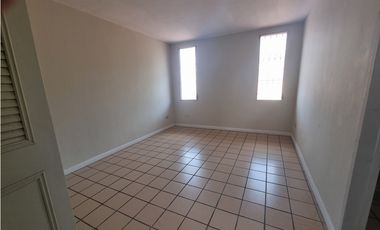 Casa en Venta en Condado del Rey, Dos Plantas, Tipo Duplex