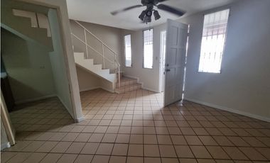 Casa en Venta en Condado del Rey, Dos Plantas, Tipo Duplex