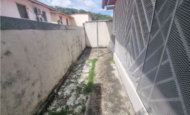 Casa en Venta en Condado del Rey, Dos Plantas, Tipo Duplex