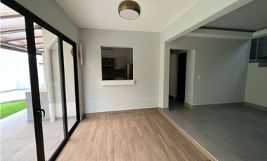 VENTA EN RIVER VALLEY CASA ESQUINERA EN PANAM PACFICO MLD