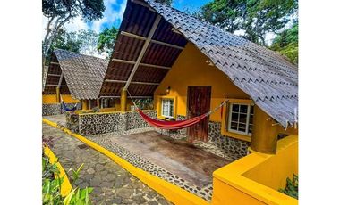 VENTA DE HOTEL EN EL VALLE DE ANTÓN CON HERMOSAS CABAÑAS 5000m2 JP