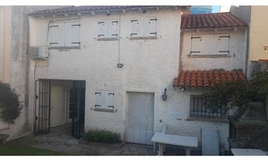 Chalet Playa Grande Cinco Ambientes Con Cochera TEMPORARIO