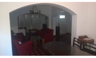 Chalet Playa Grande Cinco Ambientes Con Cochera TEMPORARIO