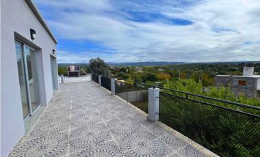 VENTA CASA EN MAYU SUMAJ LOMAS DEL REY BARRIO CERRADO