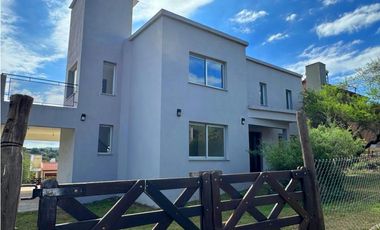 VENTA CASA EN MAYU SUMAJ LOMAS DEL REY BARRIO CERRADO