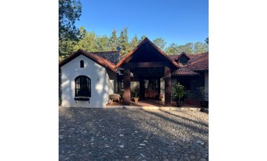 Finca en Quinta Andrea, Huasca de Ocampo Hidalgo. casi 1 ha.