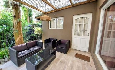 Venta Casa 3 ambientes + dpto 2 amb Bosque P.Ramos