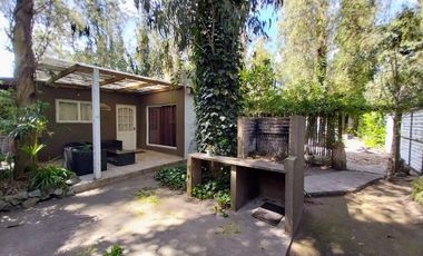 Venta Casa 3 ambientes + dpto 2 amb Bosque P.Ramos