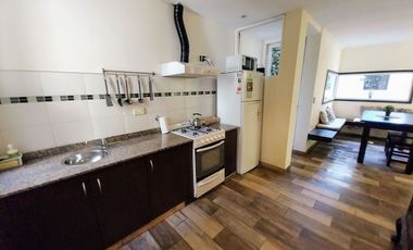 Venta Casa 3 ambientes + dpto 2 amb Bosque P.Ramos