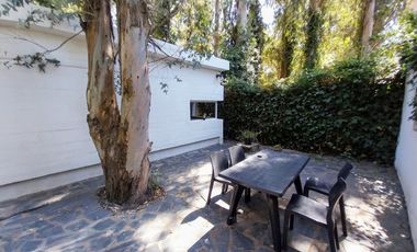 Venta Casa 3 ambientes + dpto 2 amb Bosque P.Ramos