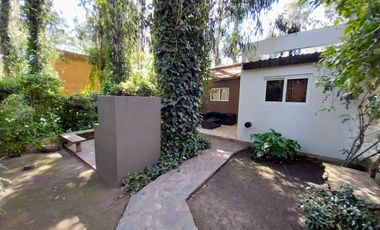Venta Casa 3 ambientes + dpto 2 amb Bosque P.Ramos