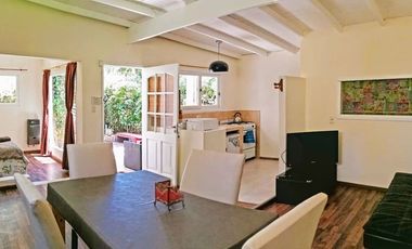 Venta Casa 3 ambientes + dpto 2 amb Bosque P.Ramos
