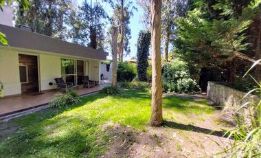Venta Casa 3 ambientes + dpto 2 amb Bosque P.Ramos