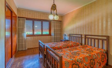 VENTA CASA 5 AMB 2 PLANTAS 267 M2 BARRIO ESTRADA