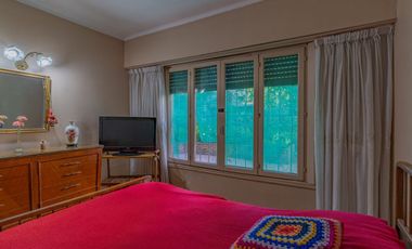 VENTA CASA 5 AMB 2 PLANTAS 267 M2 BARRIO ESTRADA