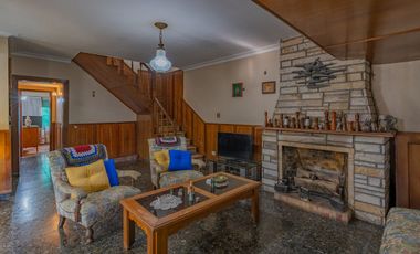 VENTA CASA 5 AMB 2 PLANTAS 267 M2 BARRIO ESTRADA